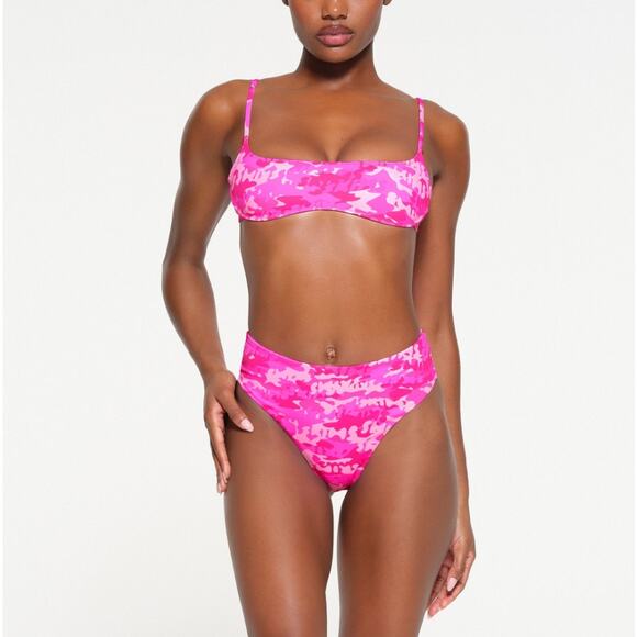 NWT SKIMS Women's Pink Camo Signature Swim Mid Waist Bottom Size Small - Picture 2 of 8